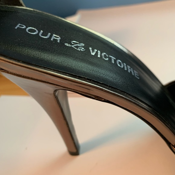 Shoes - Picture 7 of 8